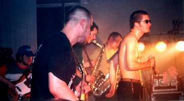 Live @ Fidi festival 2001